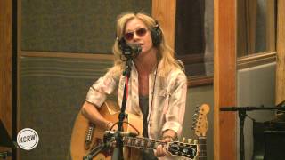 Shelby Lynne performing 