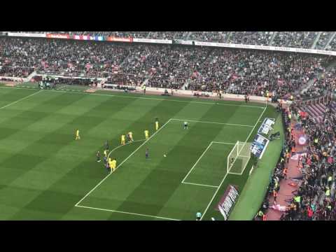 Espectacular vaselina de Messi 2017