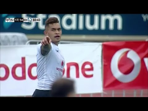 Jale Vatubua forceful try saving tackle on Damien Hoyland