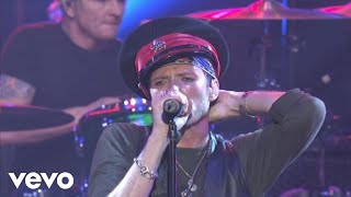 Velvet Revolver - She Builds Quick Machines (Nissan Live)