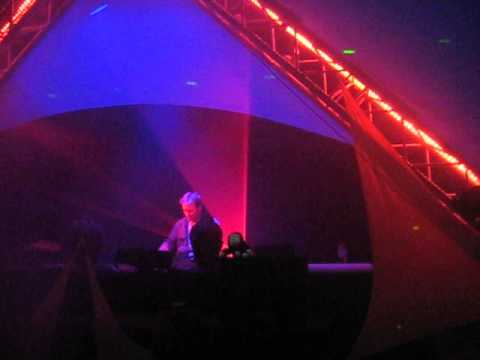 Mekkanikka - Chemicals (Vs Mad Maxx) Live @ Oblivion Party, Antwerp 2012