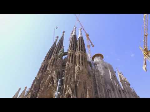 Madcon .Don't worry about the thing. CAMPING CASTELL  MONTGRI.