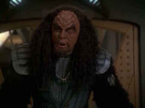General Martok and Captain Sisko Discussing Marriage