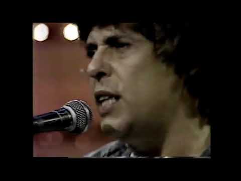 Renato e Seus Blue Caps em Apresentação no Programa Raul Gil em 1987.