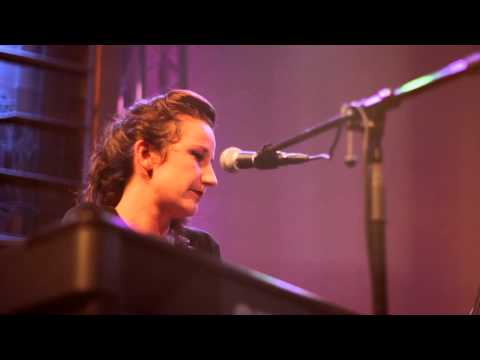 Sofie Letitre - Devotion (Live)