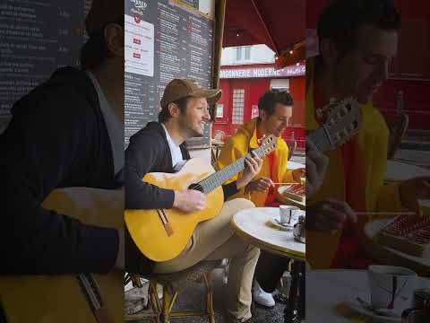 Mika e Vianney cantano insieme in un caffè di Parigi