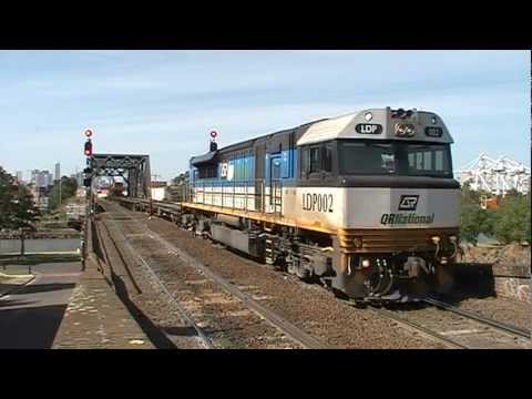 Australian Trains - LDP002 and LDP005 shunting