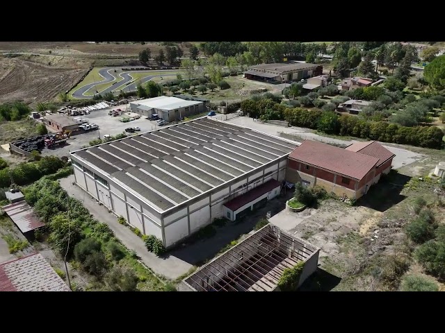 C/da Ramata - Capannone industriale con corte e foresteria