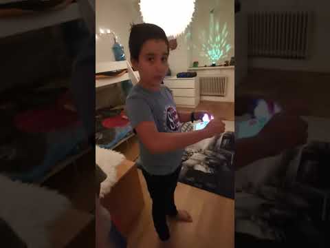 Marwan visa sina bästa leksaker del_1_