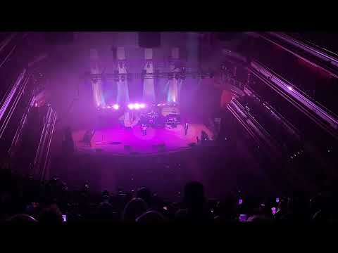 Jeff Beck (ft. Johnny Depp) - A Day In The Life - 2022/06/06 - Symphony Hall, Birmingham