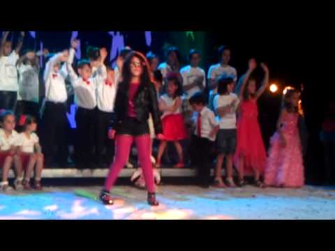 Arbnora Rexhepi ne Festivalin e Ferizajt 2013