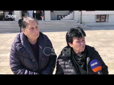 Banorët e pallatit nr.21 në Durrës protestë te bashkia: Pallati ka mbaruar, nuk na japin shtëpitë