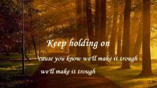 Keep Holding On - Avril Lavigne (Lyrics)