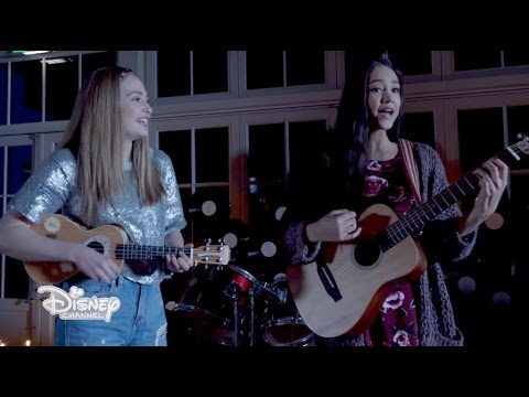 The Lodge - "If you only knew" di Jade Alleyne con Sophie Simnett - Music Video
