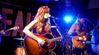 Kacey Musgraves - Stupid (live) - Whelans, Dublin - 11-10-2013