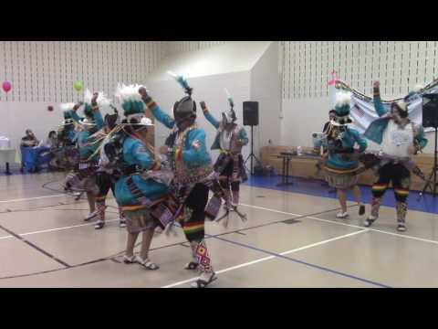 Fraternidad alma boliviana  ...presentes en kermes beca ilumina 2016