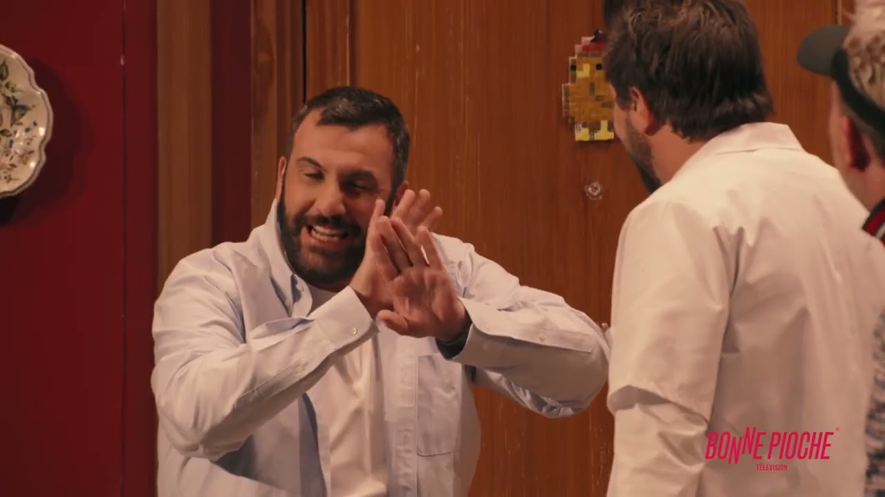 Miniature de la vidéo TOUT VA TRÈS BIEN - Extrait du film Tout Va Très Bien !