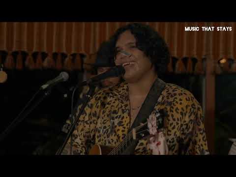 Musika x Iris | Dionela (The Cozy Cove Live Sessions) (Lyrics)