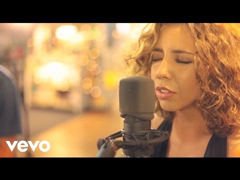 Diego Ojeda - Sobre Mojado ft. Sandra Cervera