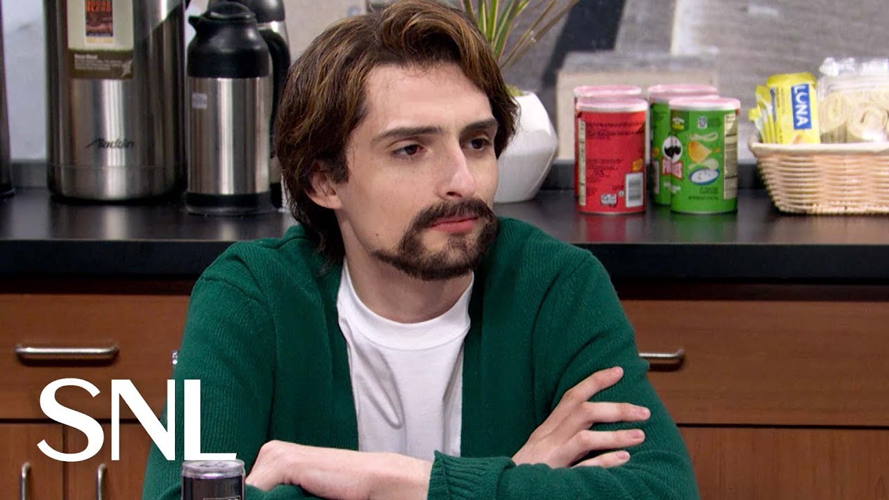 Euphoria Writer - SNL - YouTube