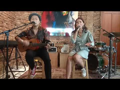 SANDHY SONDORO feat LALA KARMELA - THE SUN in MY HEART (Acoustic Guitar Version)