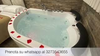 Camere con vasca idromassaggio a bordo letto