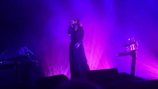 Alison Moyet - The Man In The Wings  (live in Melbourne, 7 Oct 2017)