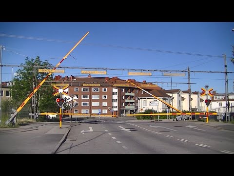 Spoorwegovergang Uddevalla (S) // Railroad crossing // Järnvägsövergång