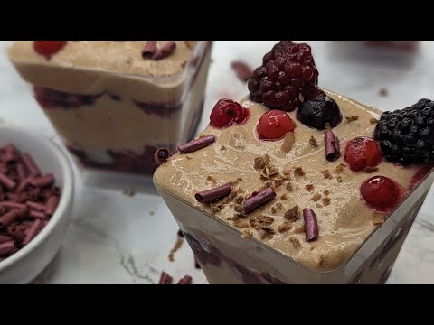 Chocolate & berry mousse