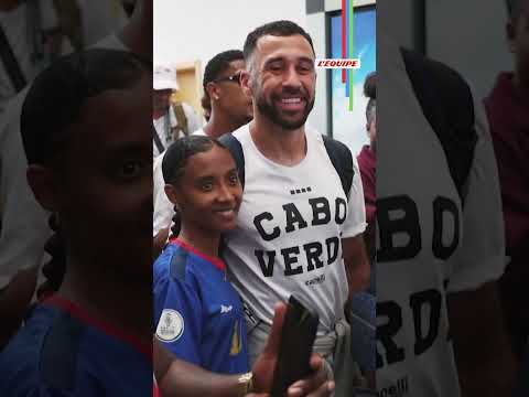🎉🇨🇻 L'équipe nationale du Cap-Vert a été chaleureusement accueillie par ses supporters à Praia