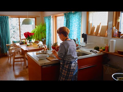 A Snowy Day in Rural Japan with My Mom | Winter Cooking at Home