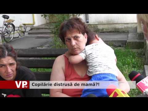 Copilărie distrusă de mamă