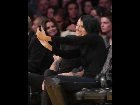 download lagu mp3 mp4 Chester And Talinda Bennington, download lagu Chester And Talinda Bennington gratis, unduh video klip Chester And Talinda Bennington