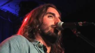 ANDRÉS SUÁREZ. Si llueve en Sevilla.