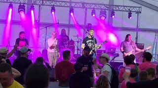 Zmelkoow, Klub ljudi z resnimi težavami, Livek