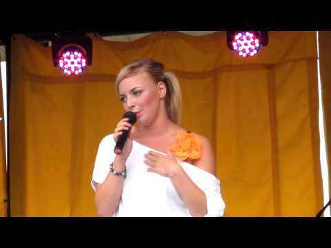 Markéta Konvičková - Zkus mě dál mít rád LIVE (25.8.2012, Petrovice u Karviné)