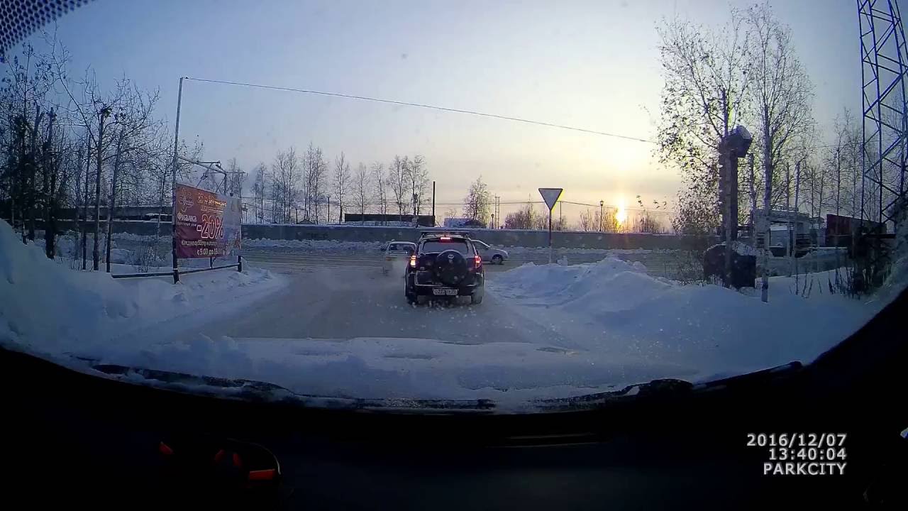 Девушка на Rav4 чудом избежала ДТП
