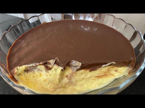 RECEITA DE MOUSSE DE MARACUJÁ COM CALDA DE CHOCOLATE - COM A FRUTA