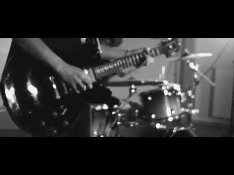 Papyllon - Papyllon - Harmful [Official Music Video]