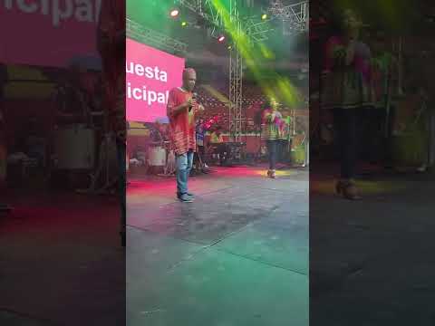 Grammacks song "MI Daybah"  by Jeff Joseph being performed in Spanish in Panama