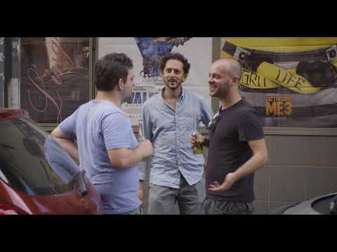 Andare al cinema da soli? Anche no.