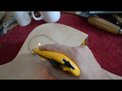 Real-time lutherie - Opening the soundhole (guitar no.7 the 11th)