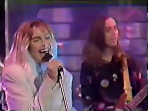 Sam Brown - Kissing Gate (Top Of The Pops 1990)