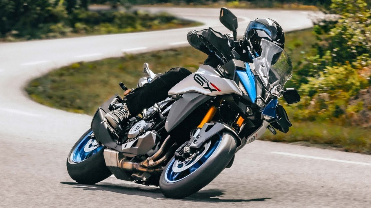 Suzuki GSX-S1000GX+
