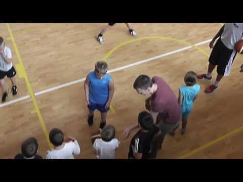 Jeff Harper ja Roel Burov andmas trenni 1.-2. klassi poistele, 23.09.2013, Jõhvi