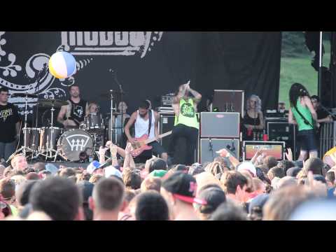 Chiodos NEW SONG - Expensive Conversations in Cheap Motels (Live at Warped Tour '13 - Holmdel, NJ)