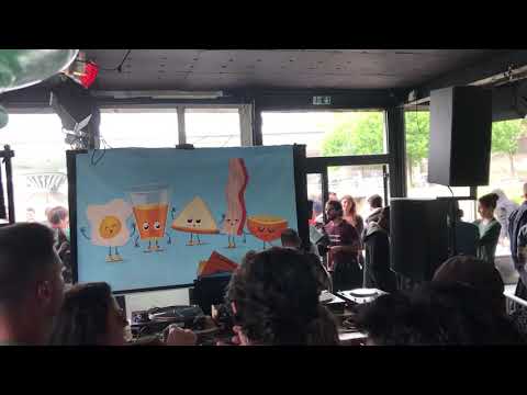 Le Loup @ Breakfast Club / Café Barge