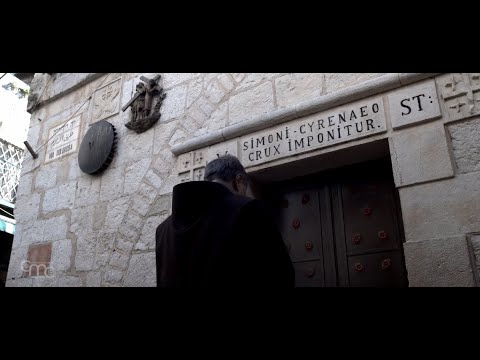 A oração da Via Sacra em Jerusalém