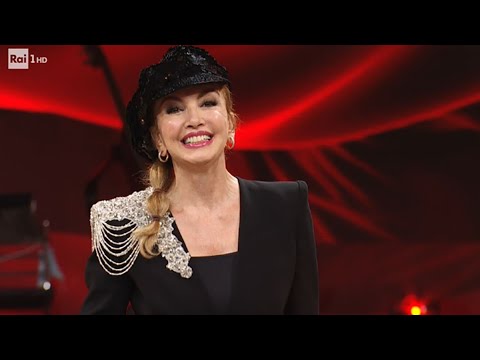 Milly Carlucci chiude l'edizione 2021 di Techetechetè: sarà dedicata a lei l'ultima puntata Riscuote