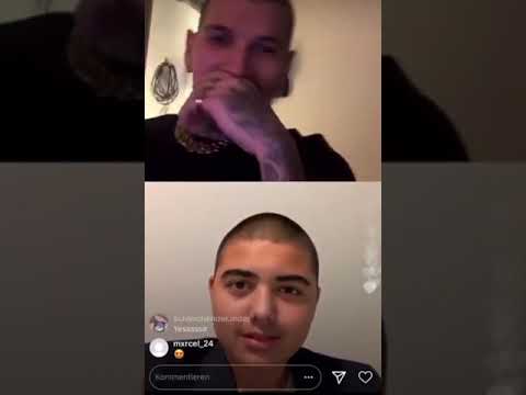 Babymoench redet über Schutzgeld und beißt in sein Handy